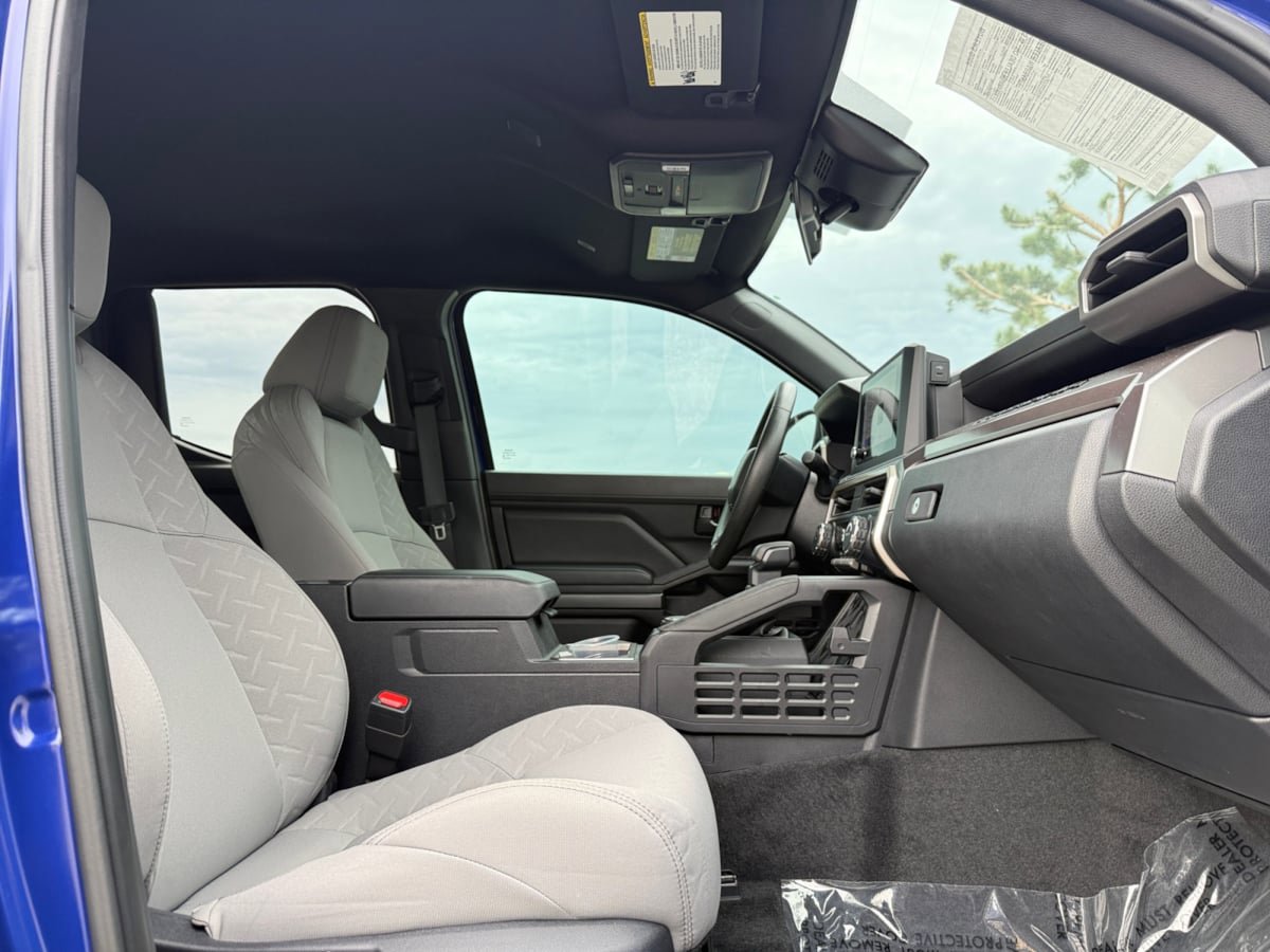 Used 2024 Toyota Tacoma 4x4 Double Cab image 18