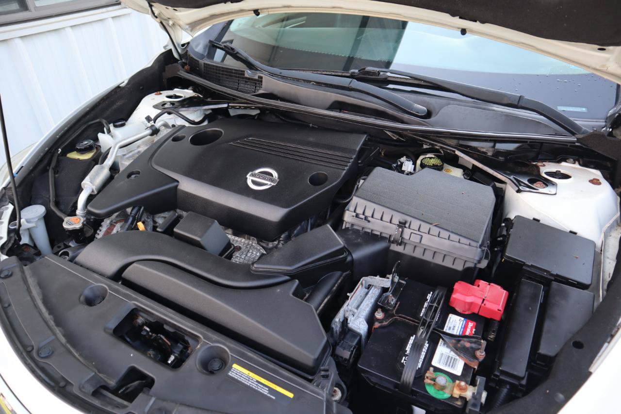 Used 2014 Nissan Altima 2.5 S w/ Display Audio Package FWD image 29