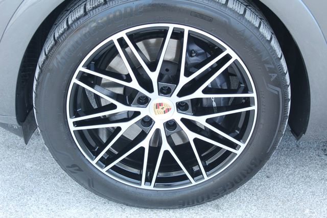 Certified 2025 Porsche Cayenne Coupe image 15