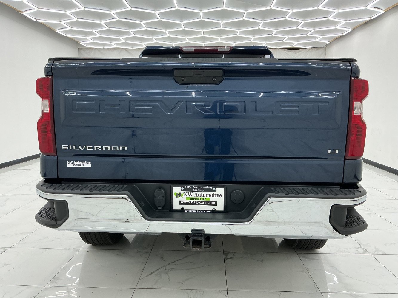 Used 2022 Chevrolet Silverado 1500 LT AWD/4WD image 10