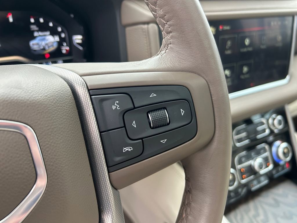 Used 2024 GMC Yukon XL Denali w/ Advanced Technology Package AWD/4WD image 18