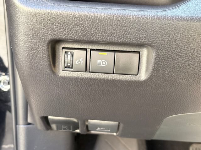 Used 2025 Toyota RAV4 XLE FWD image 24