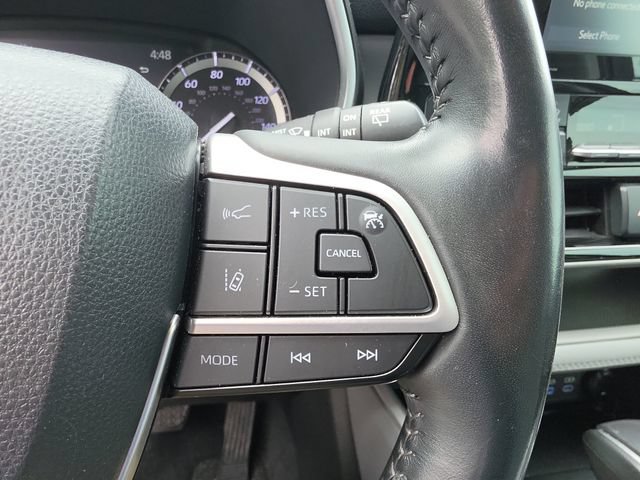 Used 2022 Toyota Highlander XLE FWD image 21