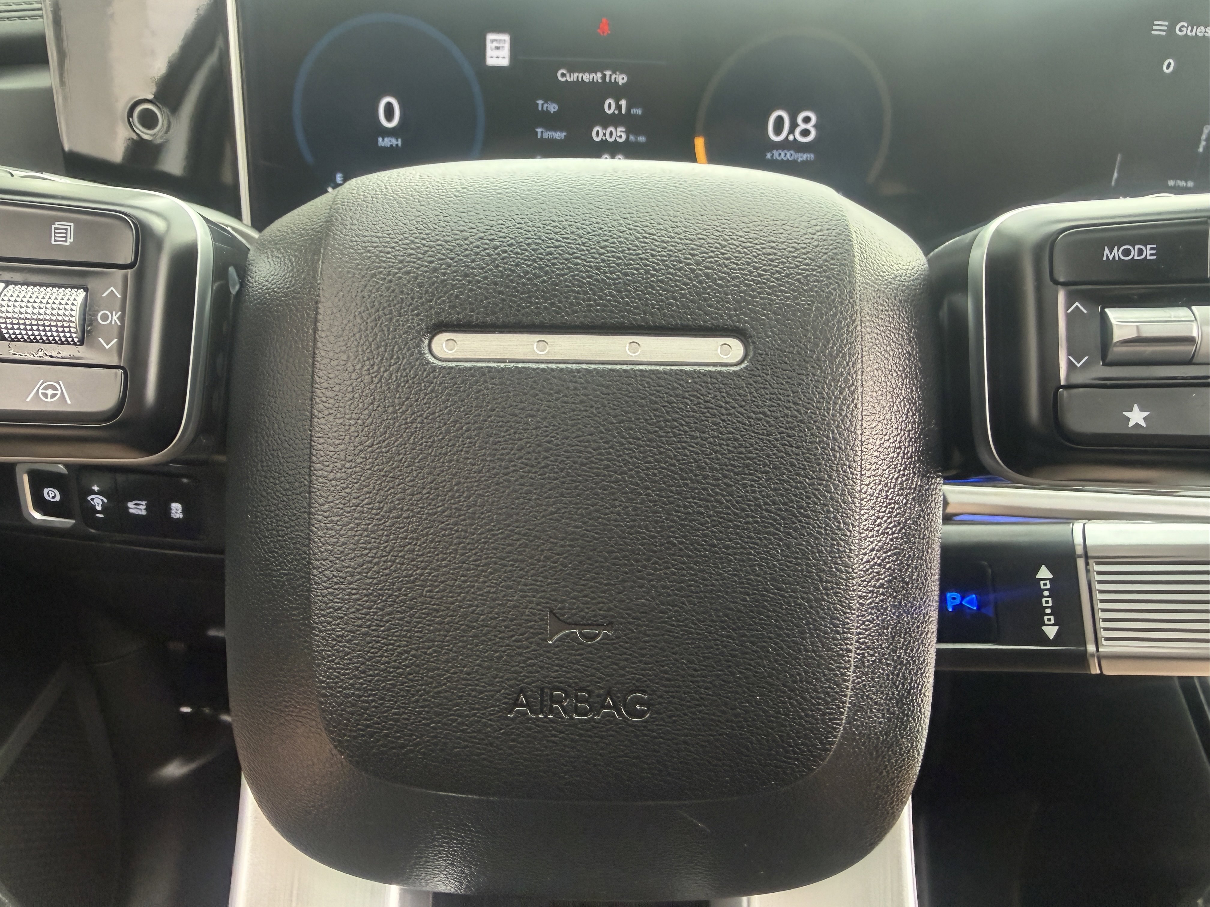 Used 2025 Hyundai Santa Fe Limited AWD/4WD image 35