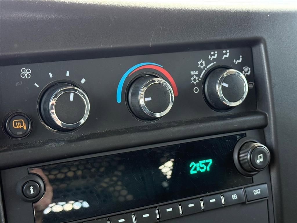Used 2024 Chevrolet Express 2500 w/ Driver Convenience Package image 17