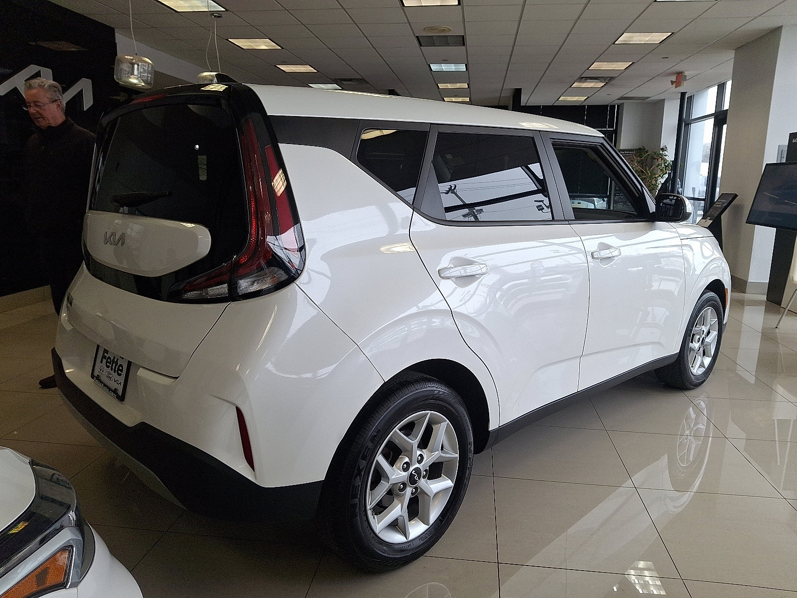 Certified 2023 Kia Soul LX w/ LX Technology Package image 4