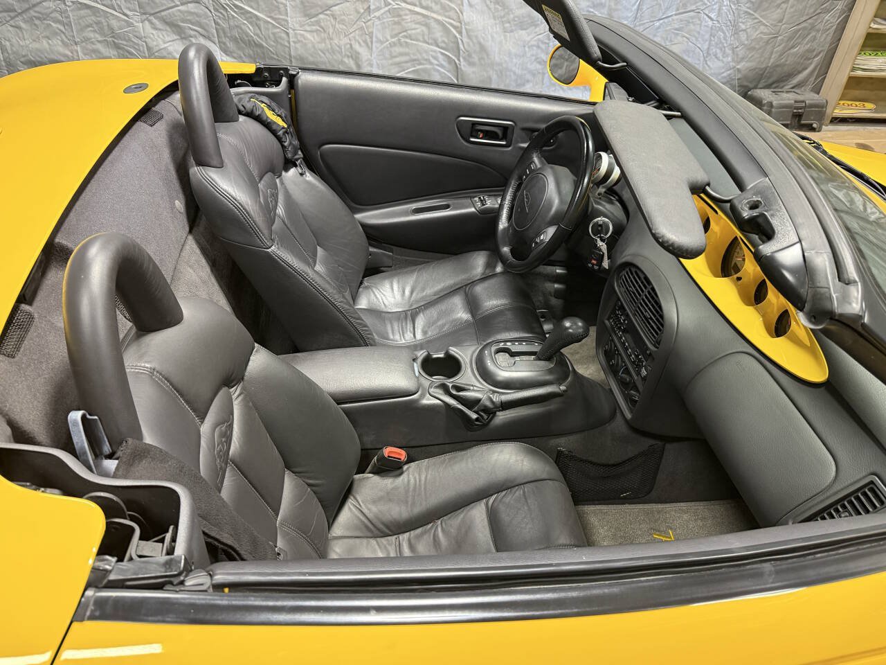 Used 1999 Plymouth Prowler RWD image 17
