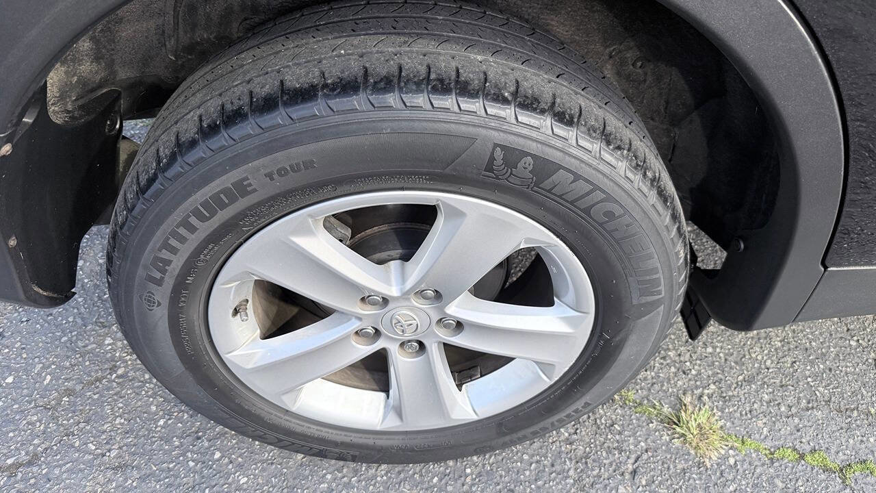 Used 2014 Toyota RAV4 XLE AWD/4WD image 42