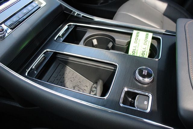 New 2026 Lincoln Aviator AWD image 18