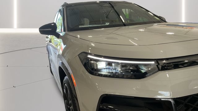 New 2026 Volkswagen Tiguan SE R-Line AWD/4WD image 31
