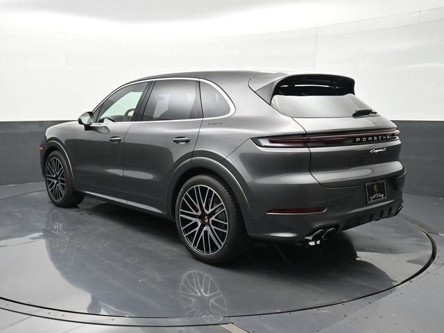 New 2026 Porsche Cayenne S image 3