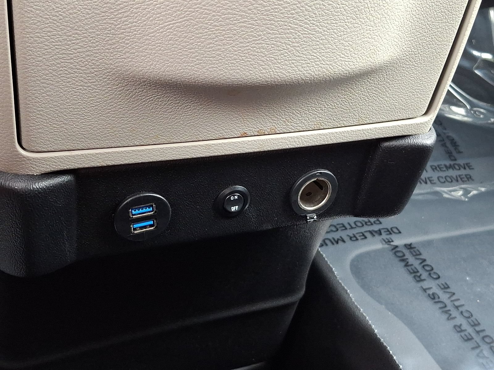 Used 2015 Dodge Grand Caravan SXT w/ Rear Park Assist Package FWD image 26