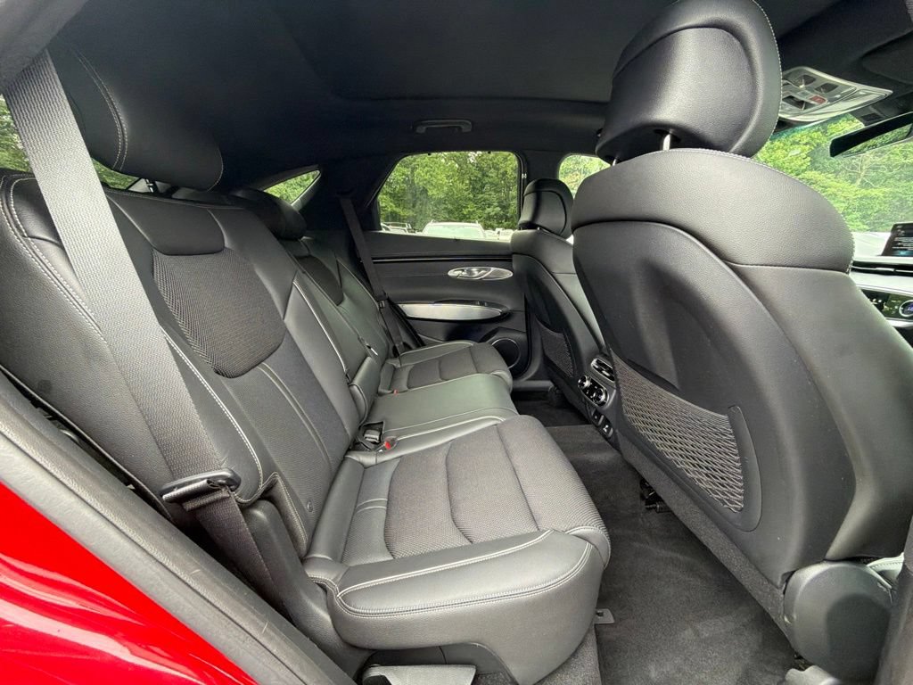 Used 2024 Genesis GV70 2.5T w/ Sport Prestige Package AWD/4WD image 11