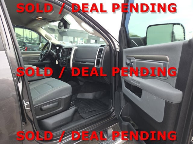 Used 2017 RAM 3500 SLT w/ Luxury Group AWD/4WD image 13
