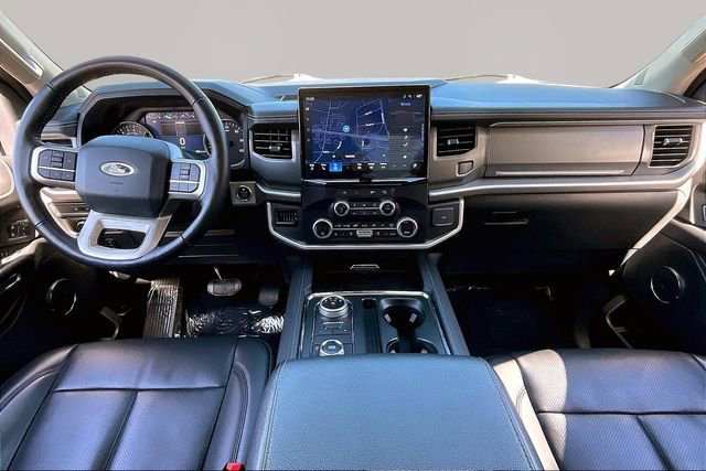 Used 2024 Ford Expedition XLT image 7
