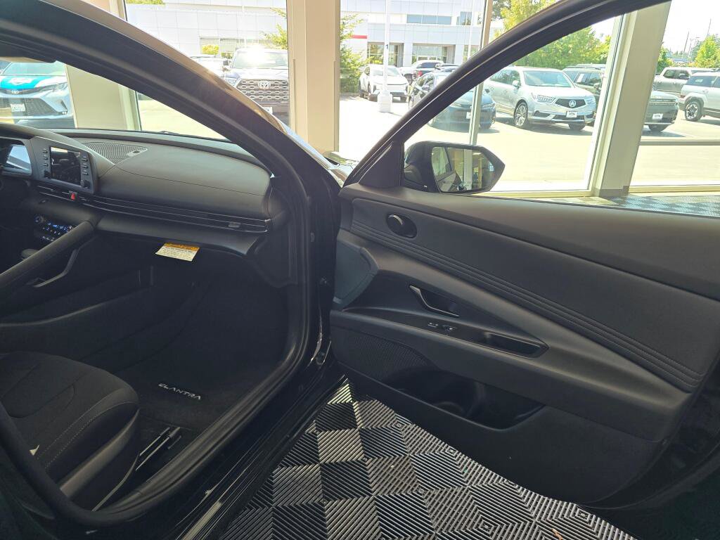 New 2026 Hyundai Elantra Sport w/ Cargo Package FWD image 38