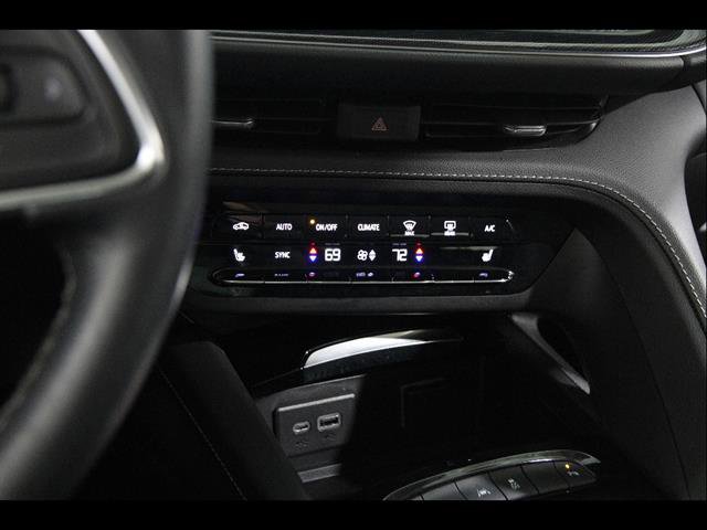 Used 2023 Buick Envision Essence image 14