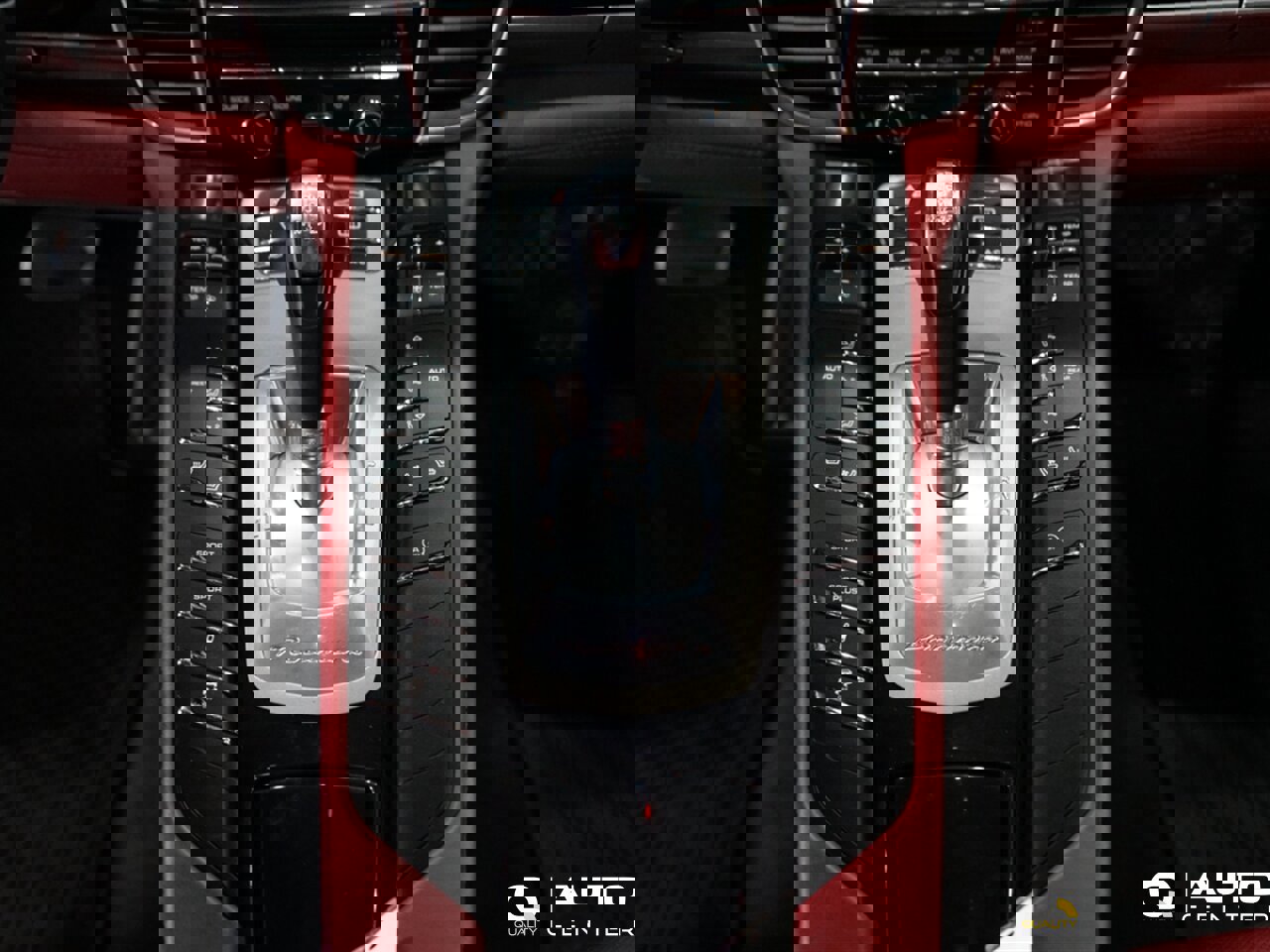 Used 2014 Porsche Panamera 4 image 25