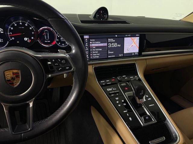 Used 2018 Porsche Panamera 4 AWD/4WD image 27