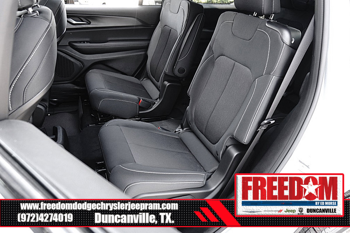 New 2025 Jeep Grand Cherokee L Laredo RWD image 14