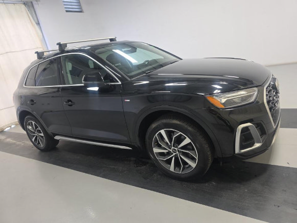 Used 2023 Audi Q5 2.0T Premium Plus w/ Premium Plus Package AWD/4WD image 3