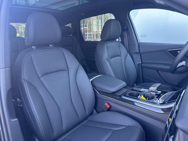 Certified 2025 Audi Q7 3.0T Premium Plus image 6