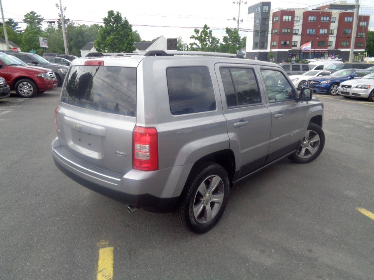 Used 2016 Jeep Patriot High Altitude AWD/4WD image 2