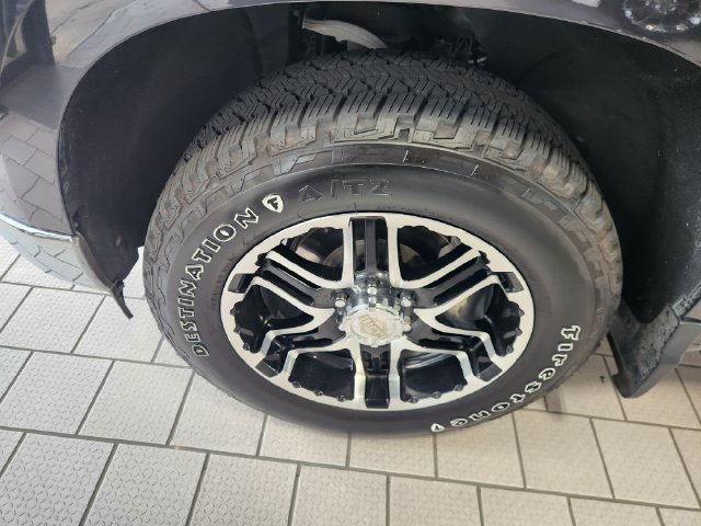 Used 2024 Chevrolet Silverado 1500 LT RWD image 8