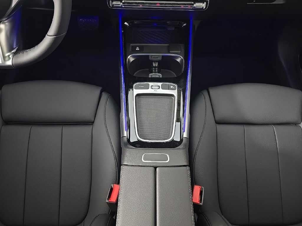 New 2026 Mercedes-Benz GLB 250 4MATIC image 22