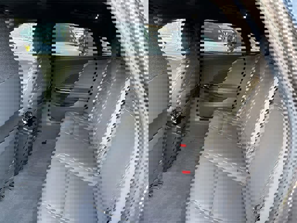 Used 2024 Lucid Air Touring image 28