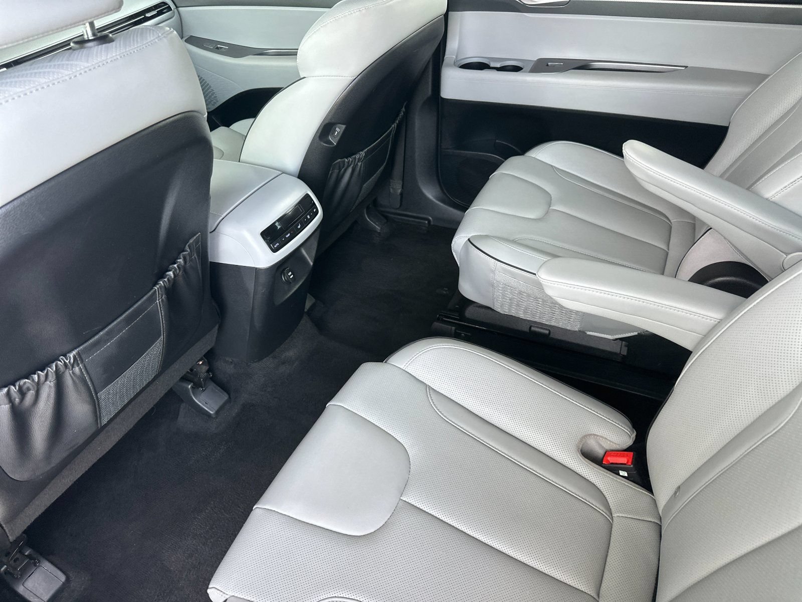 Used 2024 Hyundai Palisade SEL AWD/4WD image 11