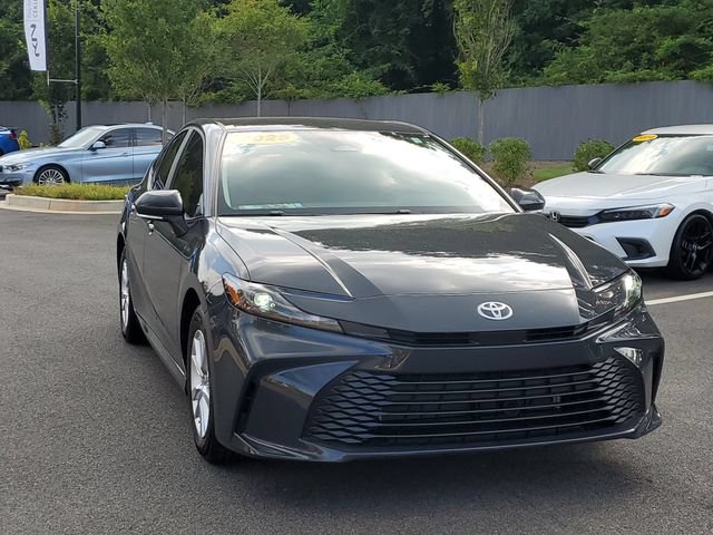 Used 2025 Toyota Camry LE FWD image 3