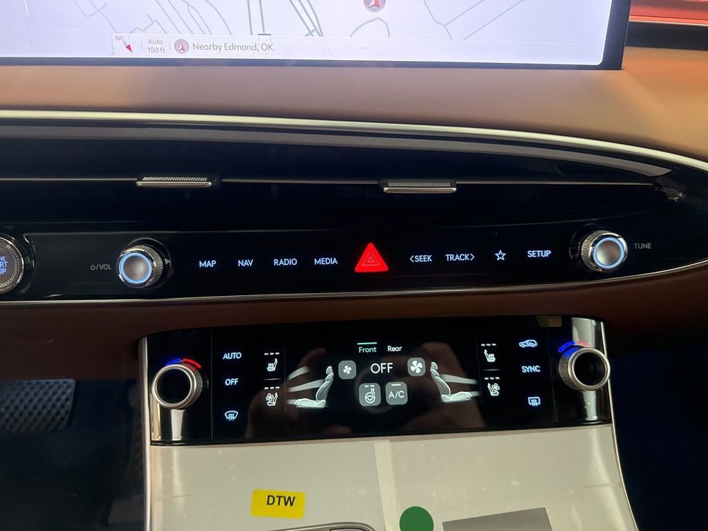 New 2026 Genesis GV70 2.5T Advanced image 15