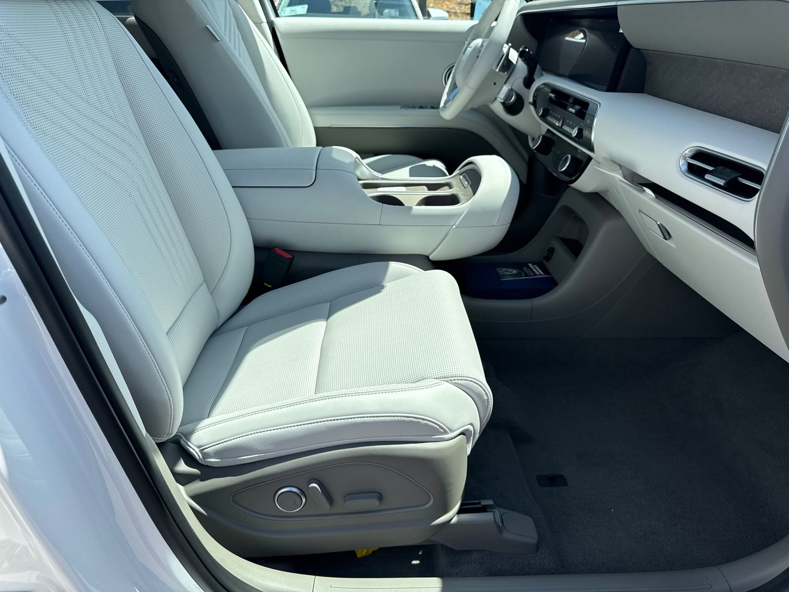 New 2026 Hyundai Palisade SEL Premium FWD image 14