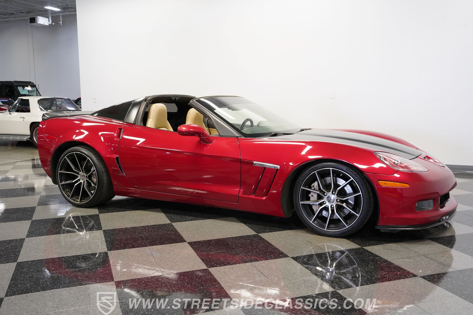 Used 2011 Chevrolet Corvette Grand Sport w/ Preferred Equipment Group RWD image 16