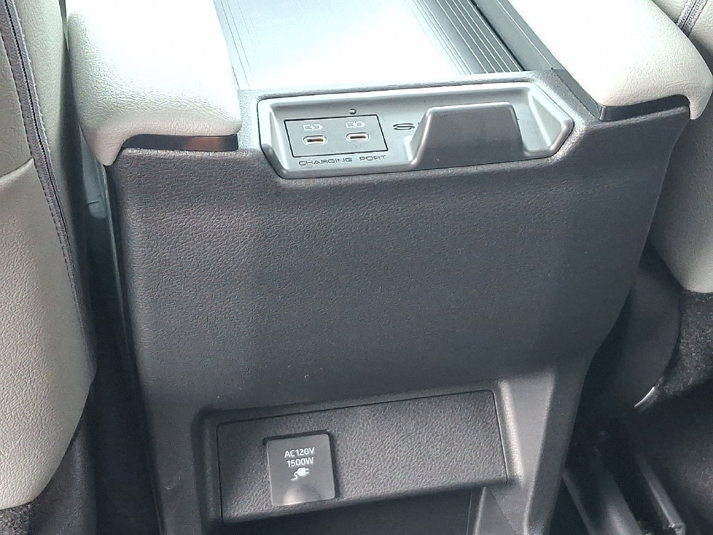 Certified 2026 Toyota Sienna XLE FWD image 12