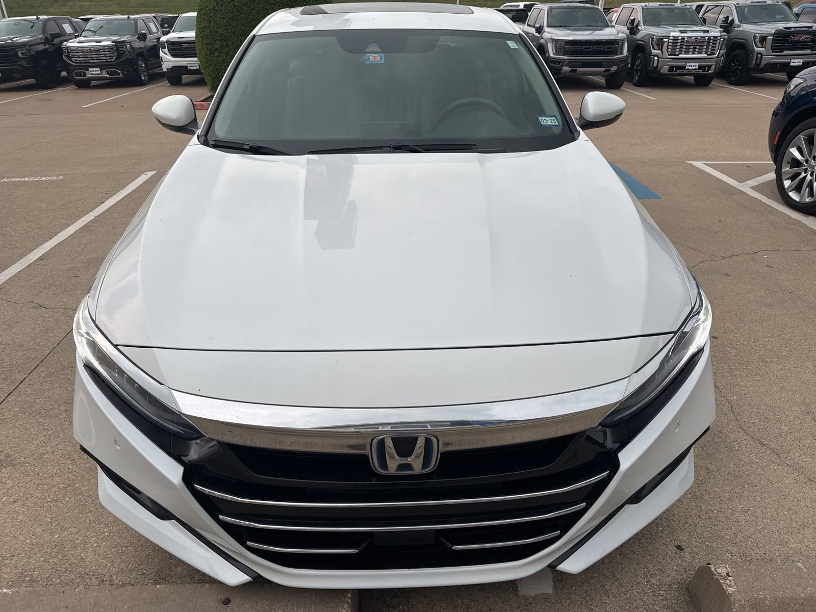 Used 2022 Honda Accord EX-L image 2