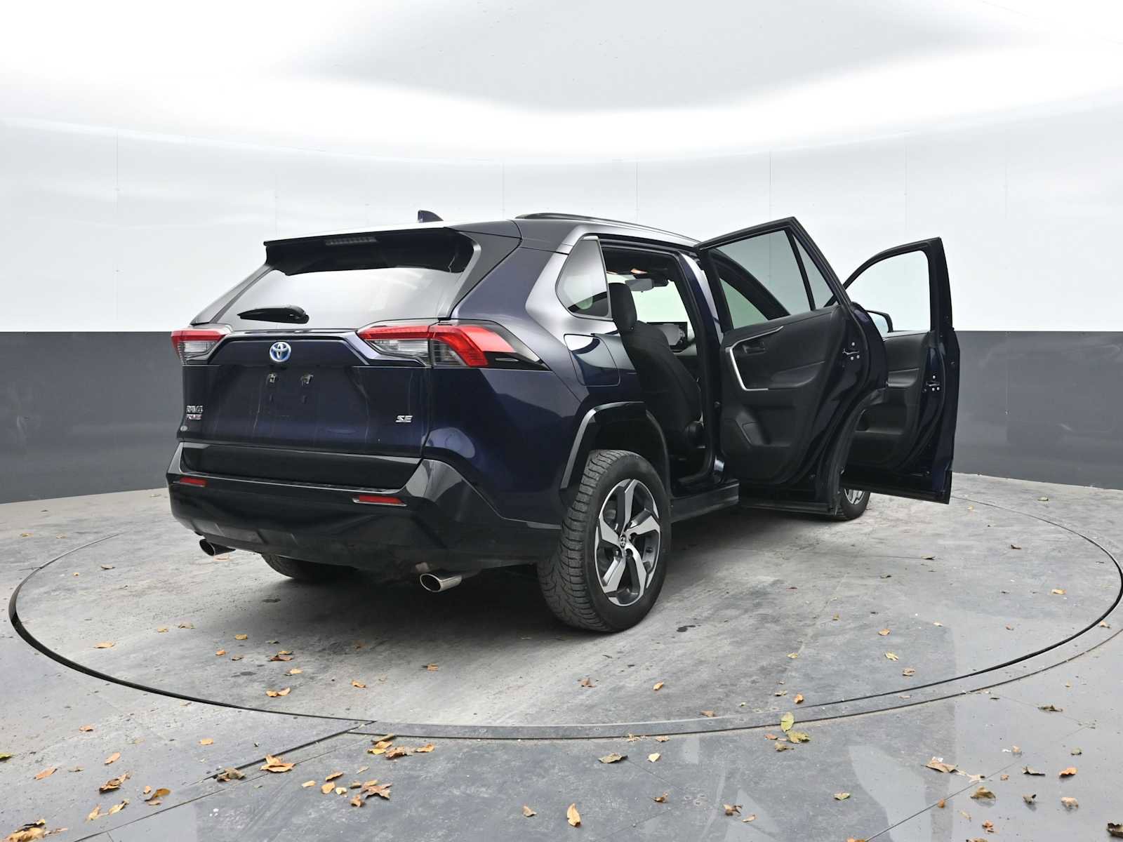 Used 2021 Toyota RAV4 SE w/ Weather & Moonroof Package image 47