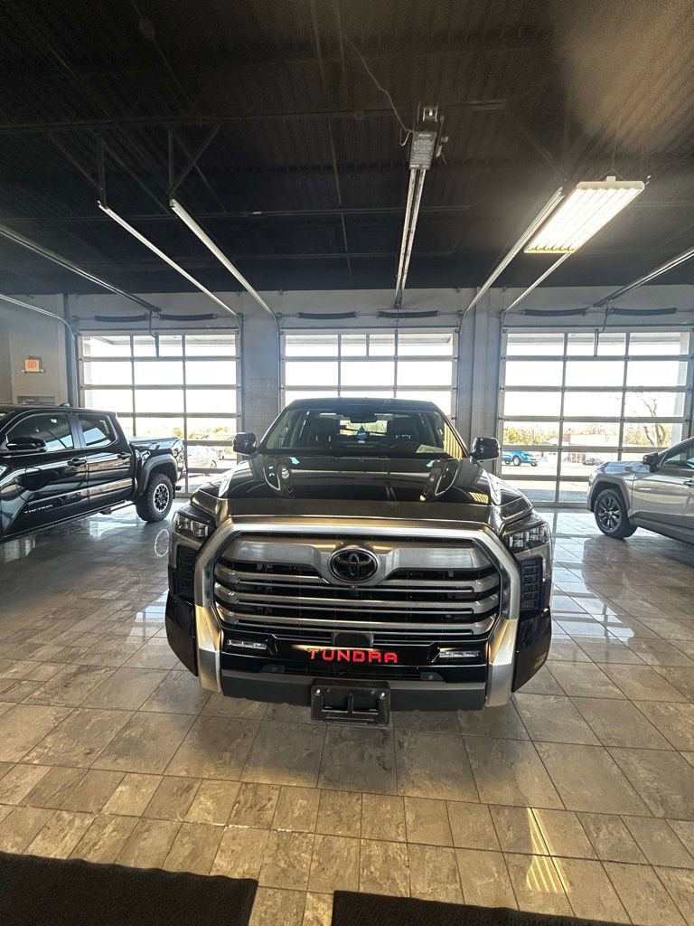 Used 2024 Toyota Tundra Limited AWD/4WD image 1