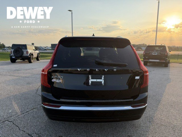 Used 2023 Volvo XC90 T8 Plus w/ Protection Package Premier AWD/4WD image 7