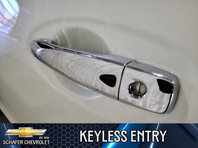 Used 2016 Nissan Rogue SV image 23