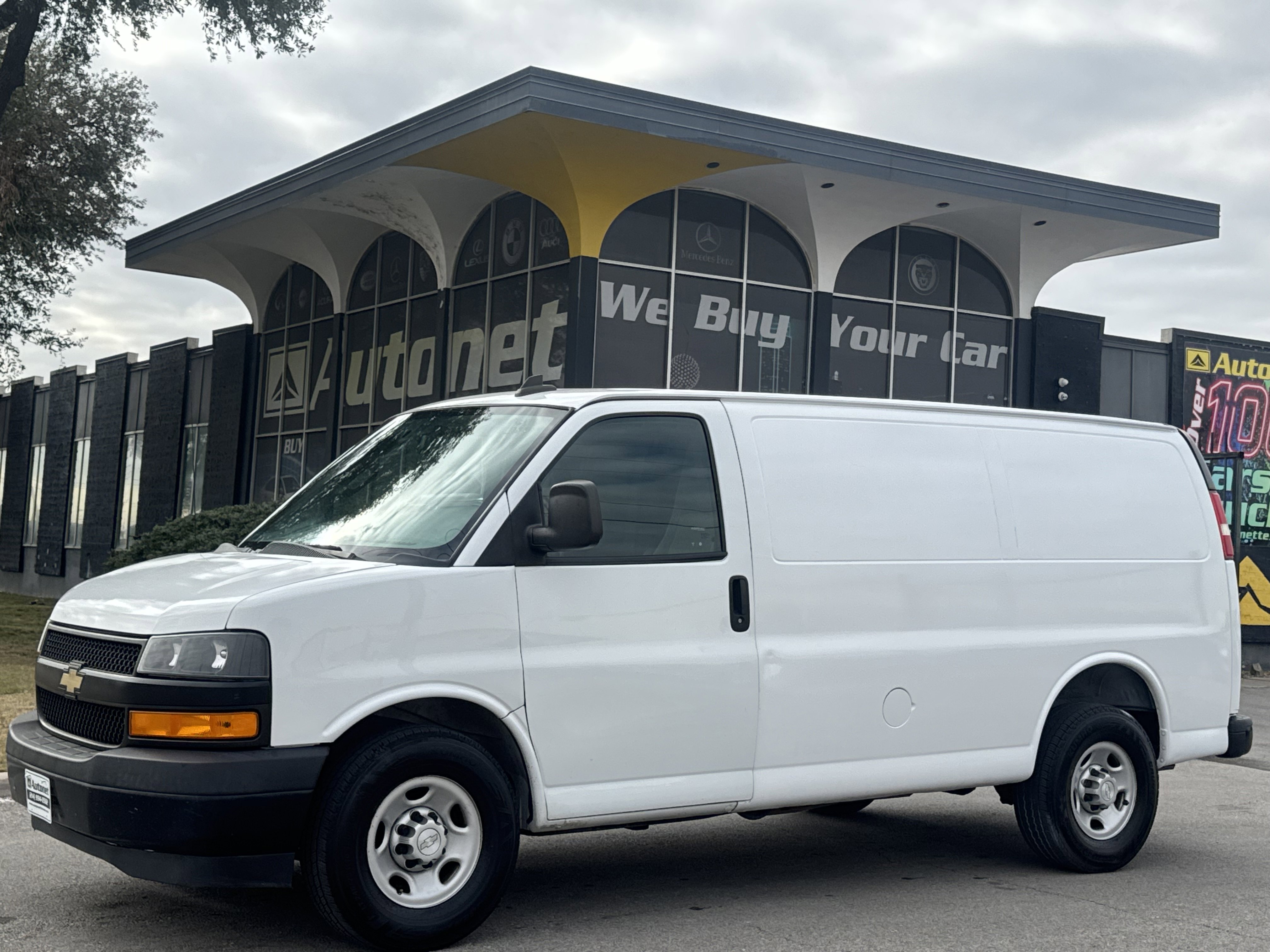 Used 2019 Chevrolet Express 2500 w/ Enhanced Convenience Package image 1