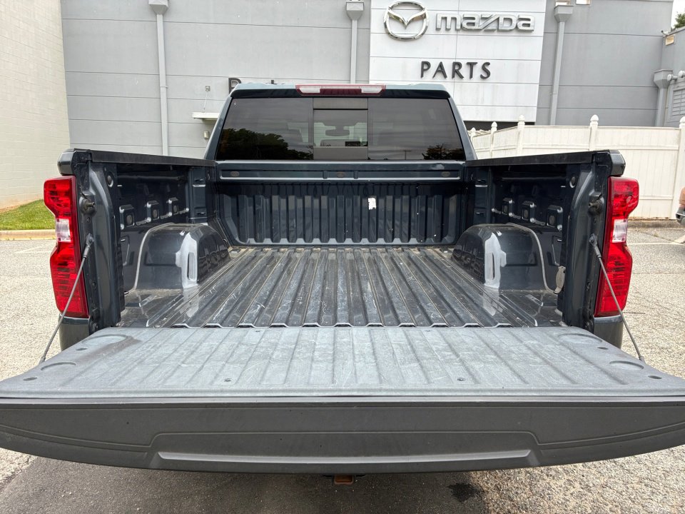 Used 2021 Chevrolet Silverado 1500 LT w/ Convenience Package II AWD/4WD image 19