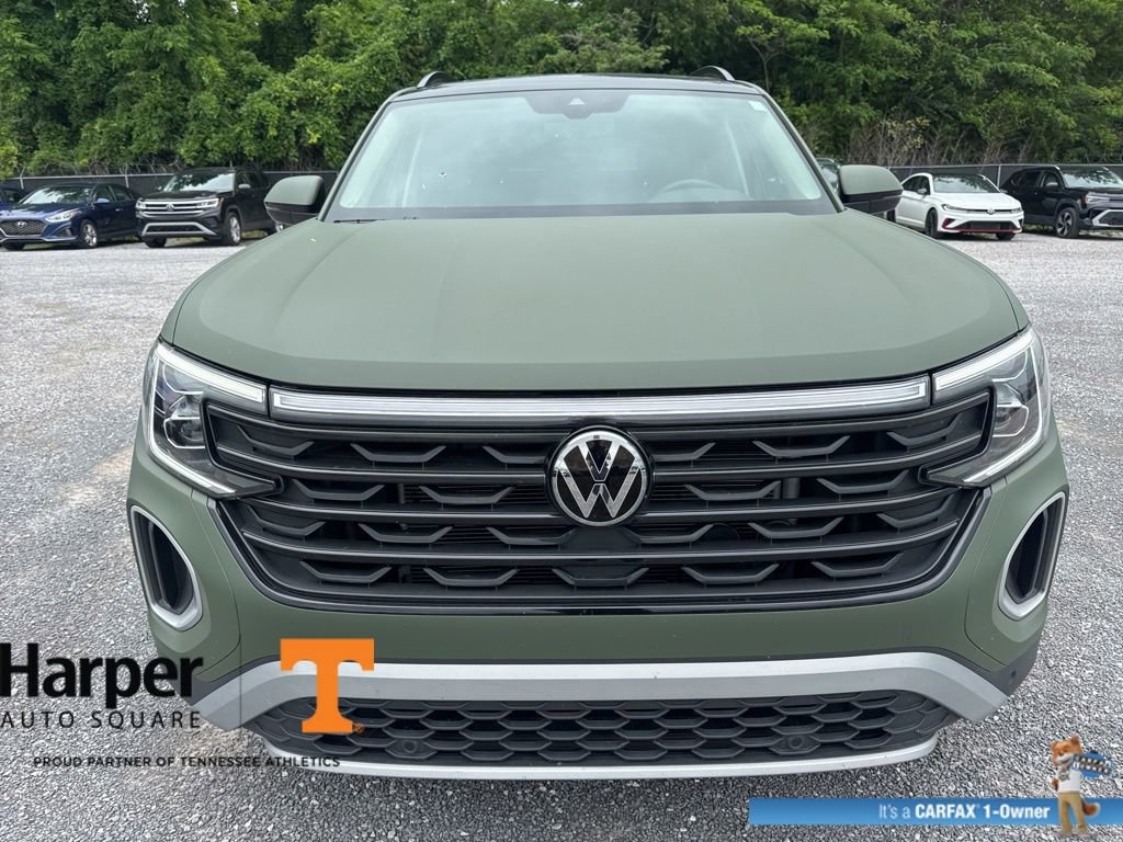 Used 2024 Volkswagen Atlas Peak Edition SE AWD/4WD image 8