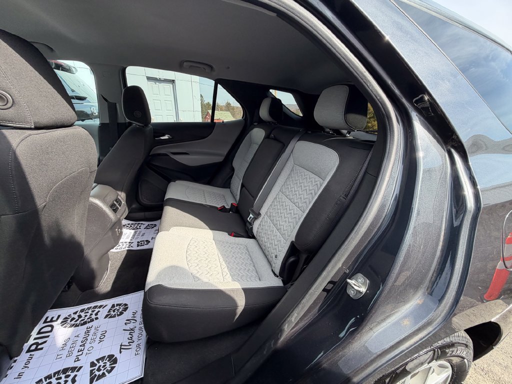 Used 2022 Chevrolet Equinox LS w/ LS Convenience Package AWD/4WD image 10