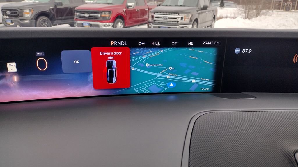 Certified 2024 Lincoln Nautilus Reserve w/ Equipment Group 202A image 14