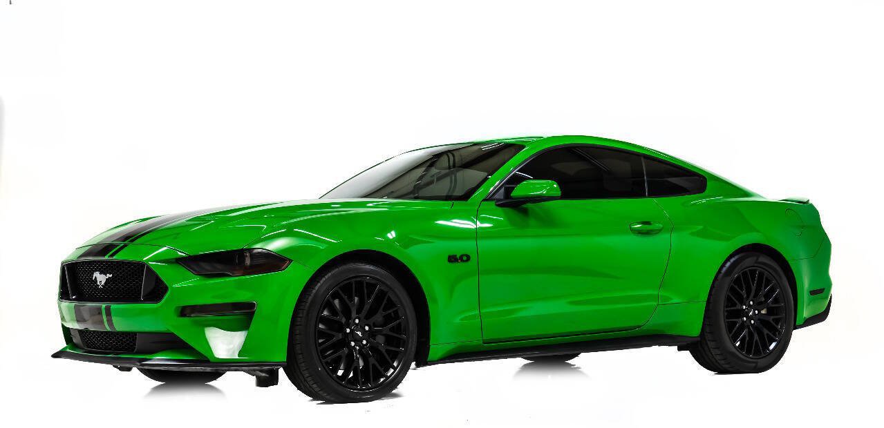 Used 2019 Ford Mustang GT RWD image 2