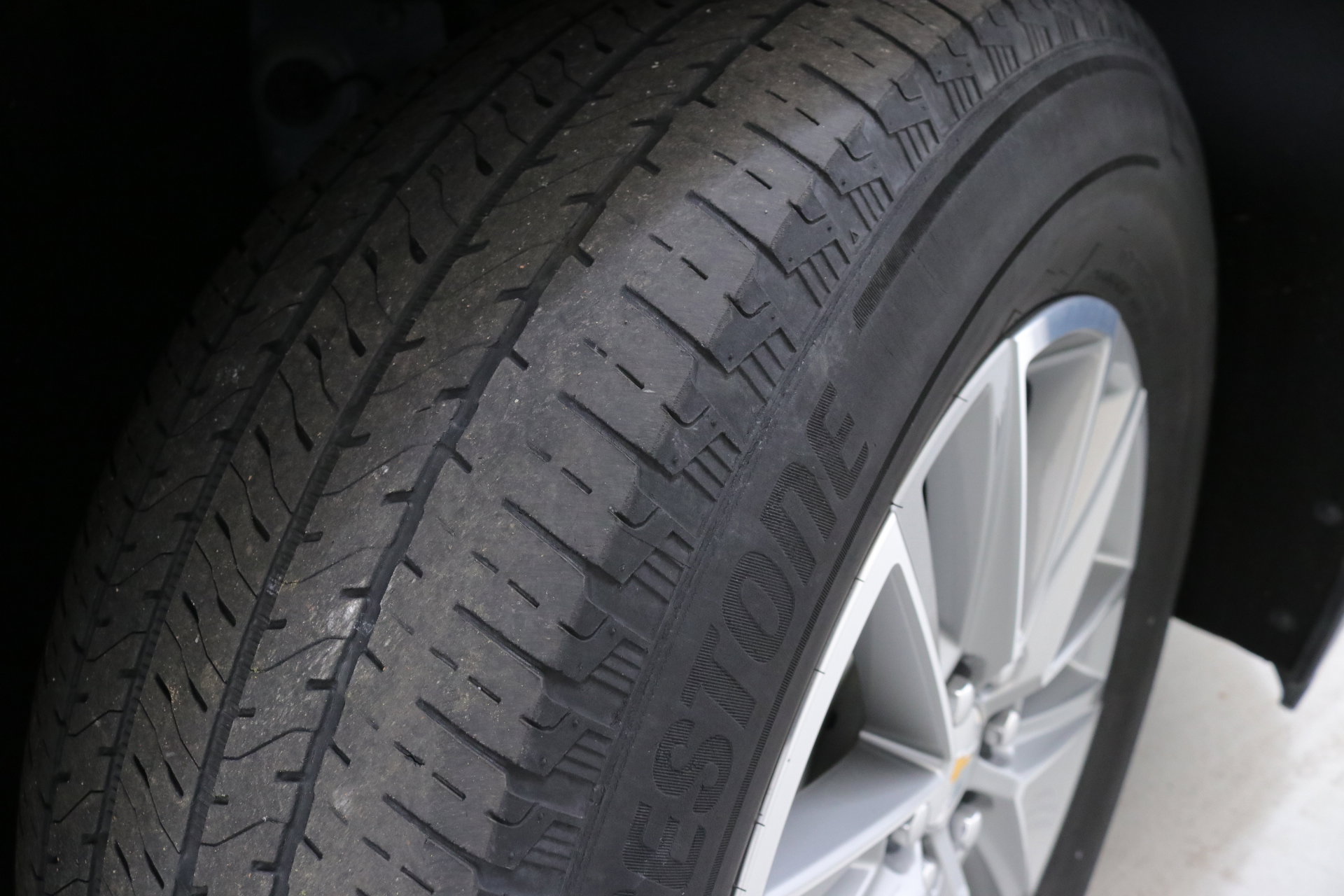 Used 2023 Chevrolet Traverse LT image 32