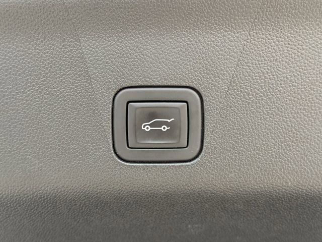 Used 2024 Chevrolet Suburban Z71 w/ Off-Road Capability Package image 28