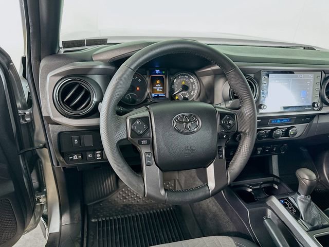 Used 2022 Toyota Tacoma TRD Off-Road w/ Technology Package image 23